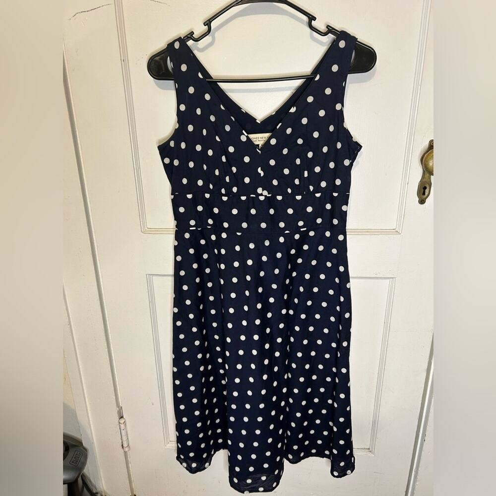 Jones New York navy and white polka dot A- line cotton dress. Size 8 petite - Picture 4 of 9